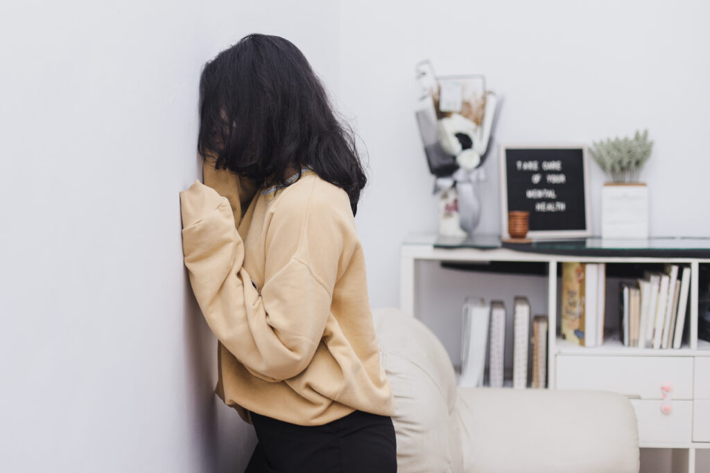 Sosyal Anksiyete ile Yaşamak: Görünmeyen Mücadele